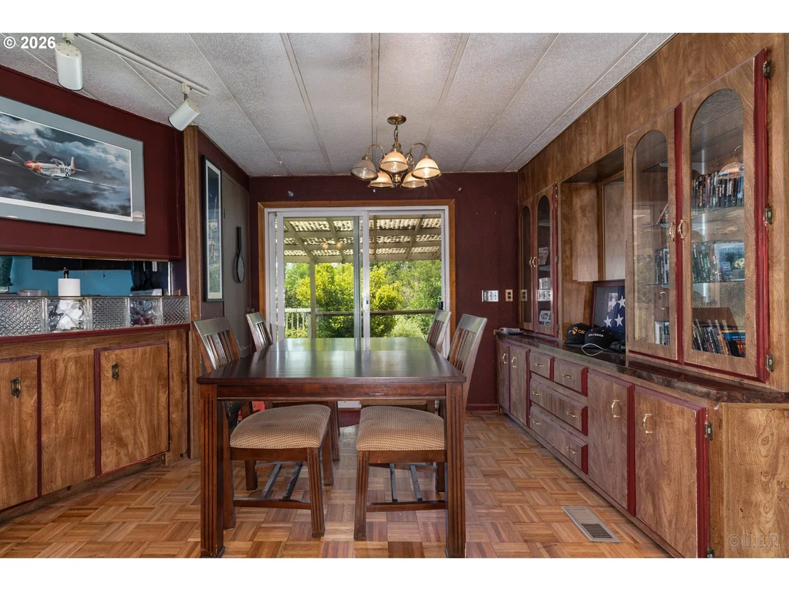 Photo of 66971 MAPLECREST LN