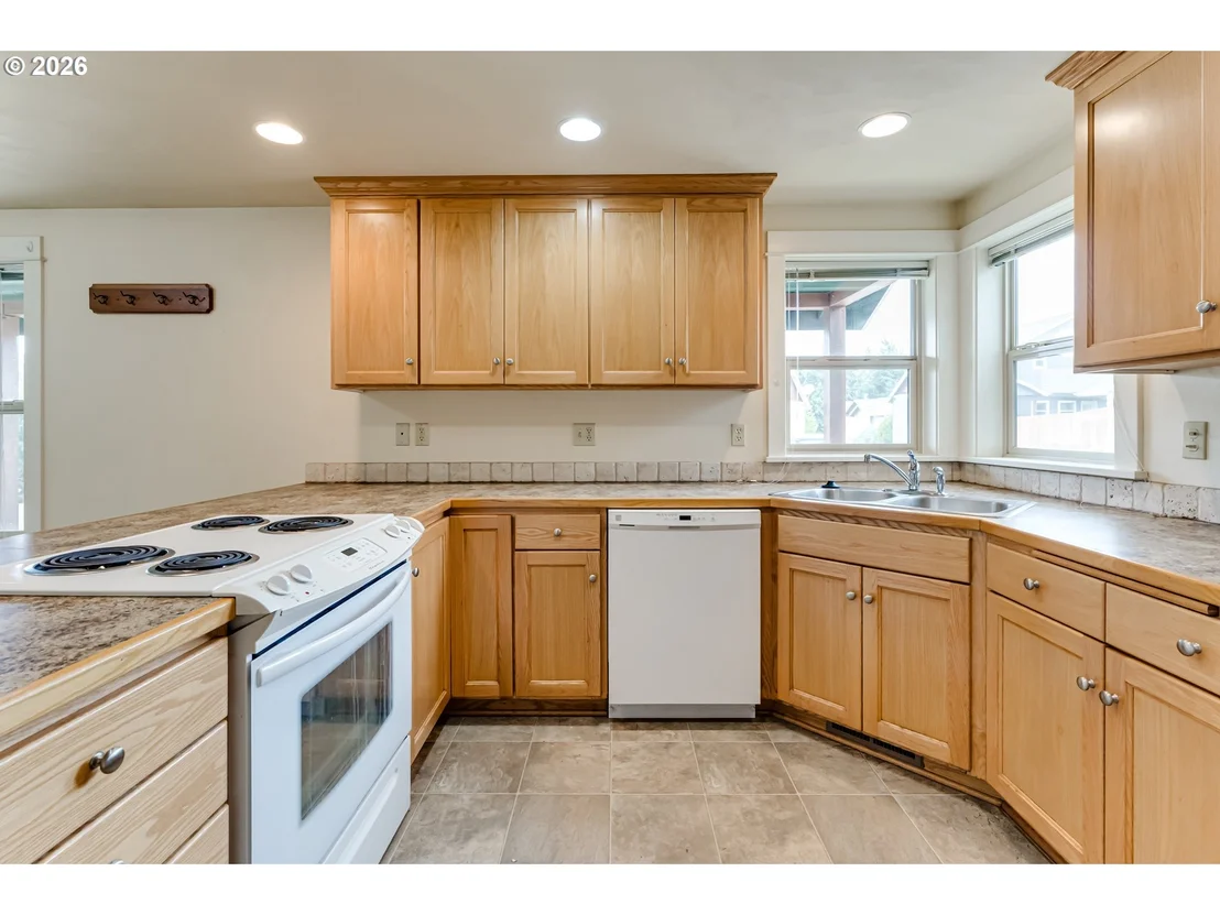 Photo of 1620 SAMUEL DR