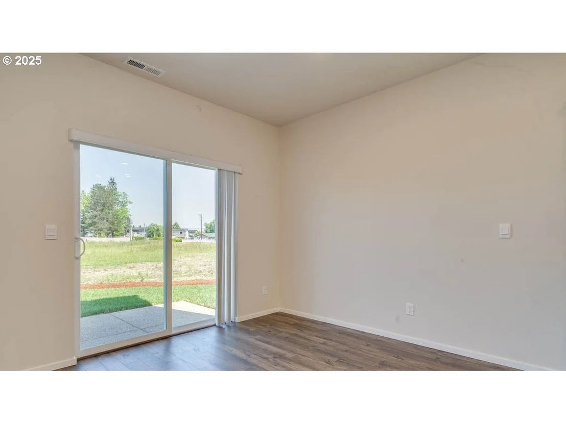 Photo of 368 Reno ST NE