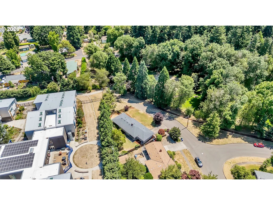 Photo of 681 HATTON AVE