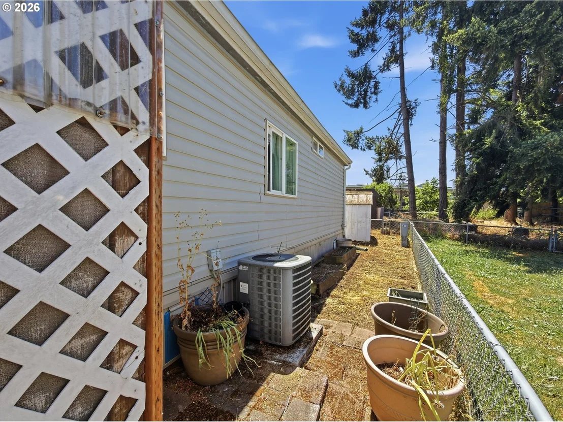 Photo of Unit 39 at 2145 31ST ST