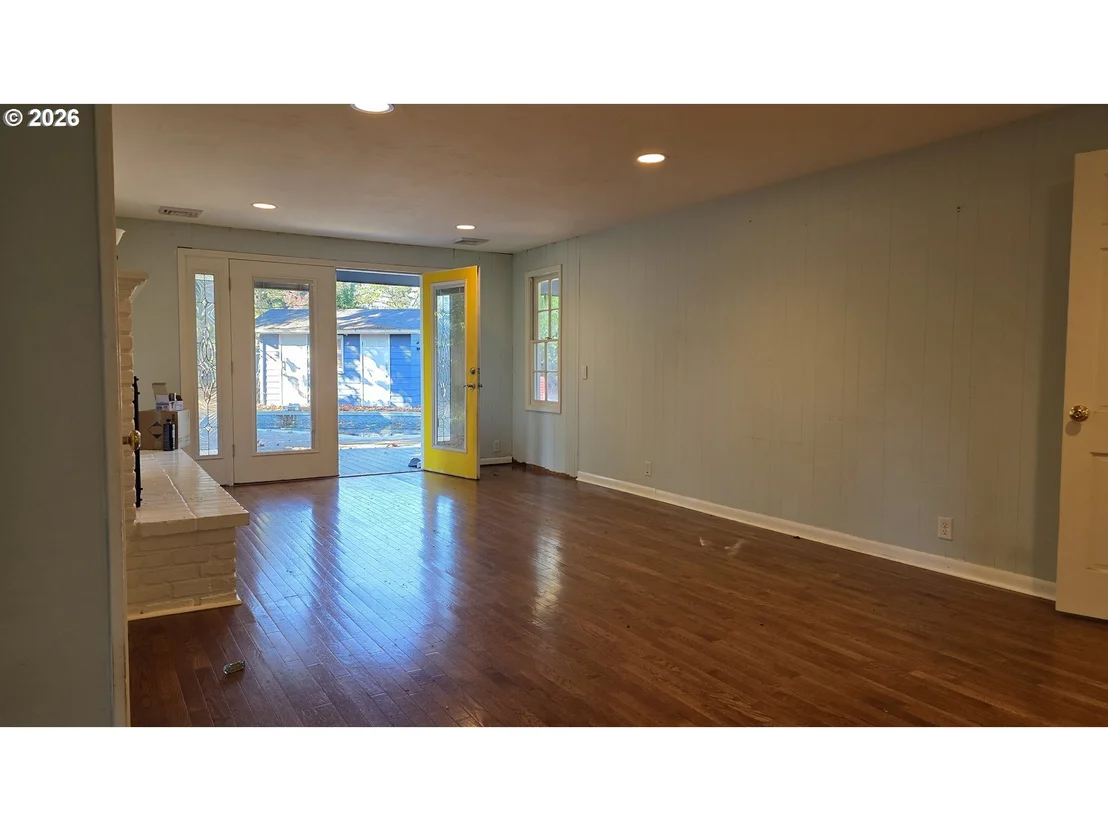 Photo of 551 SHIRE CT
