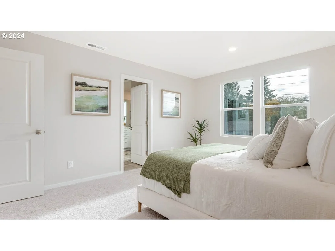 Photo of 404 Reno ST NE