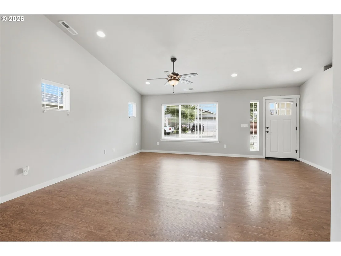Photo of 7410 DESERT VIEW DR