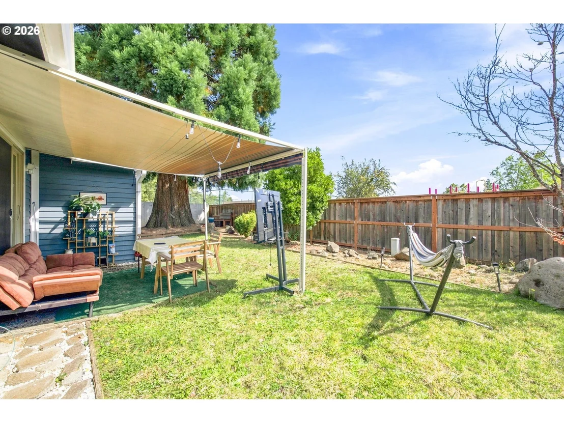 Photo of 3740 PEPPERTREE DR