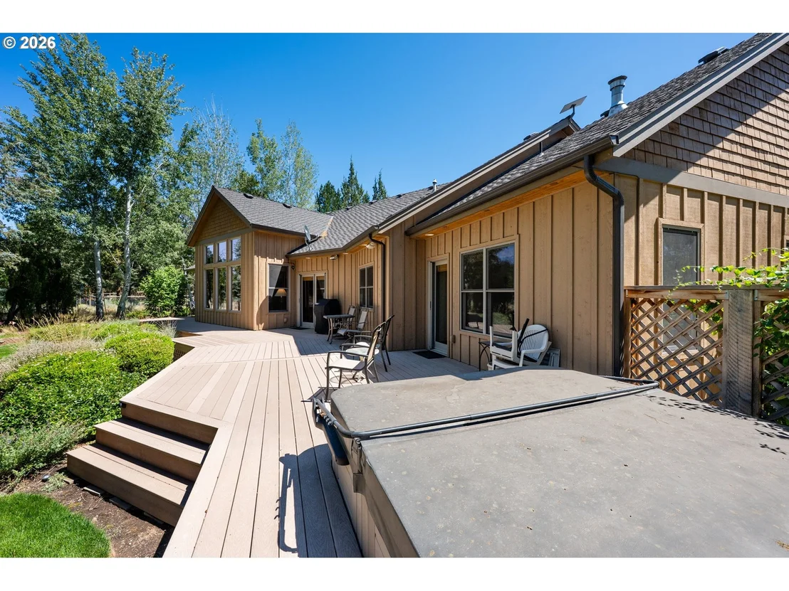Photo of 17690 Mountain View RD SW