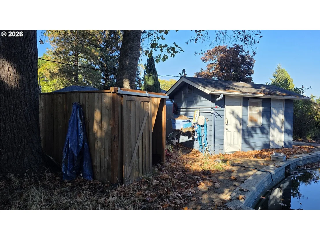 Photo of 551 SHIRE CT