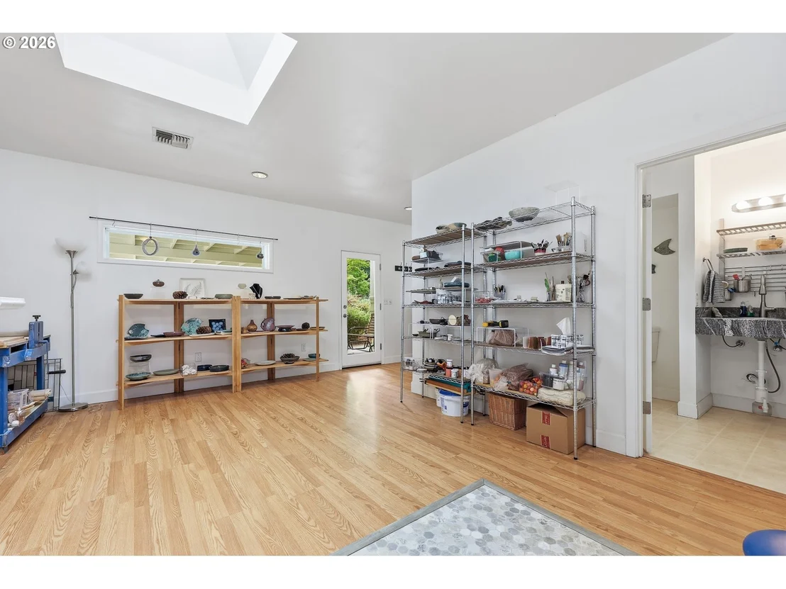 Photo of 595 DARTMOOR DR
