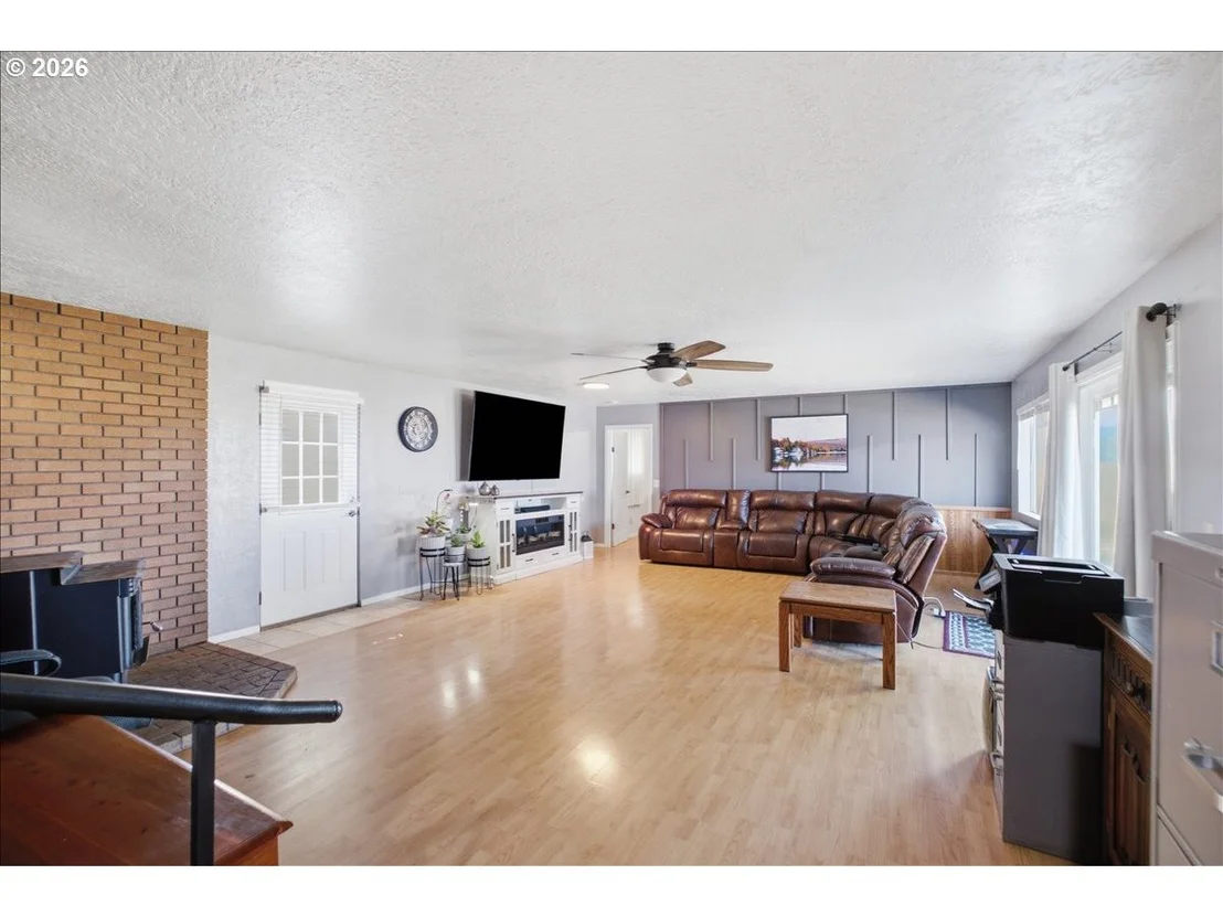 Photo of 34976 KAMPH DR
