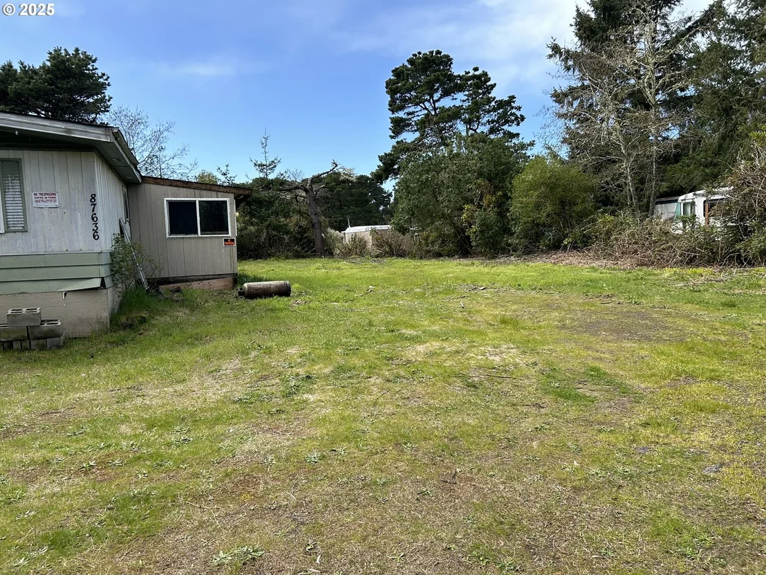 Photo of 87636 RHODODENDRON DR
