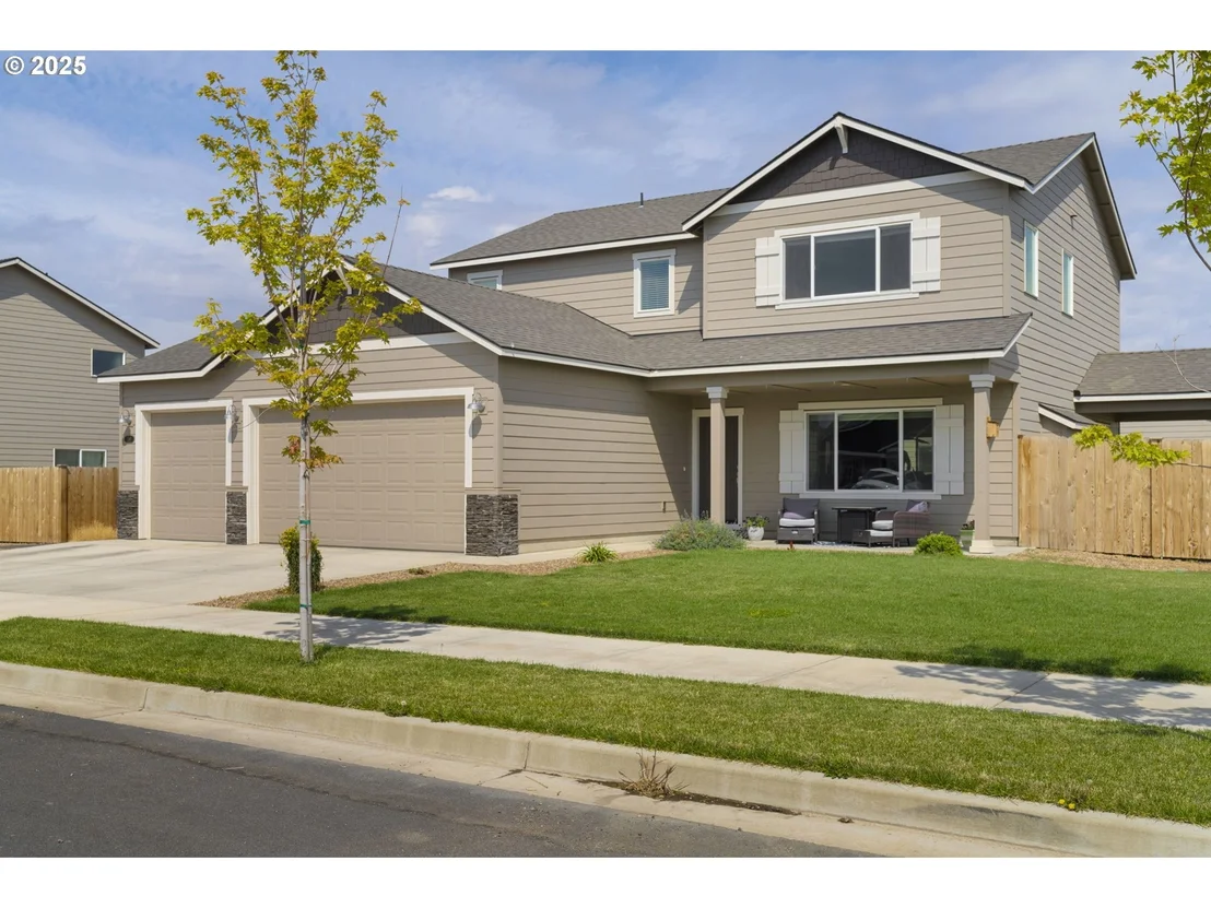 Photo of 280 NW DOUBLE EAGLE AVE