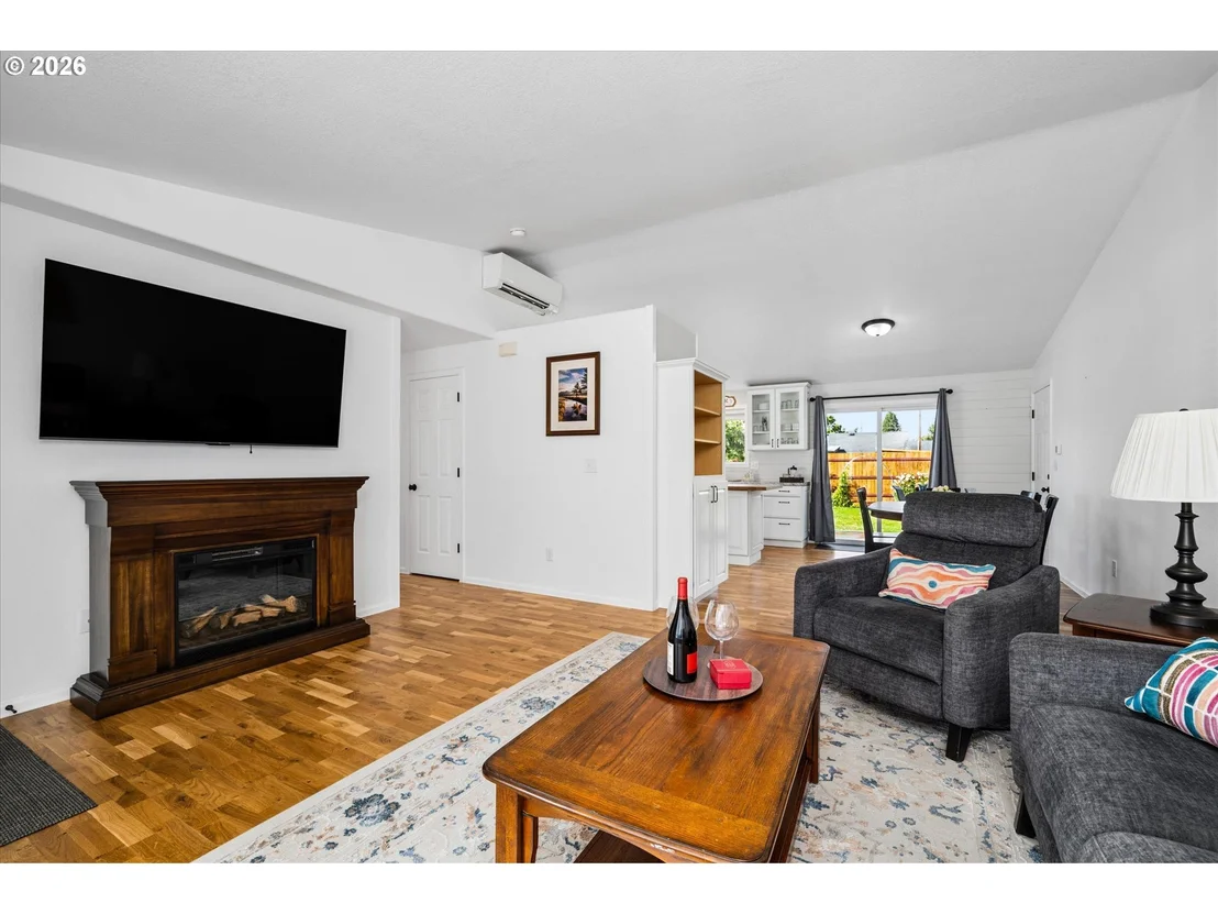 Photo of 3316 REDWOOD DR