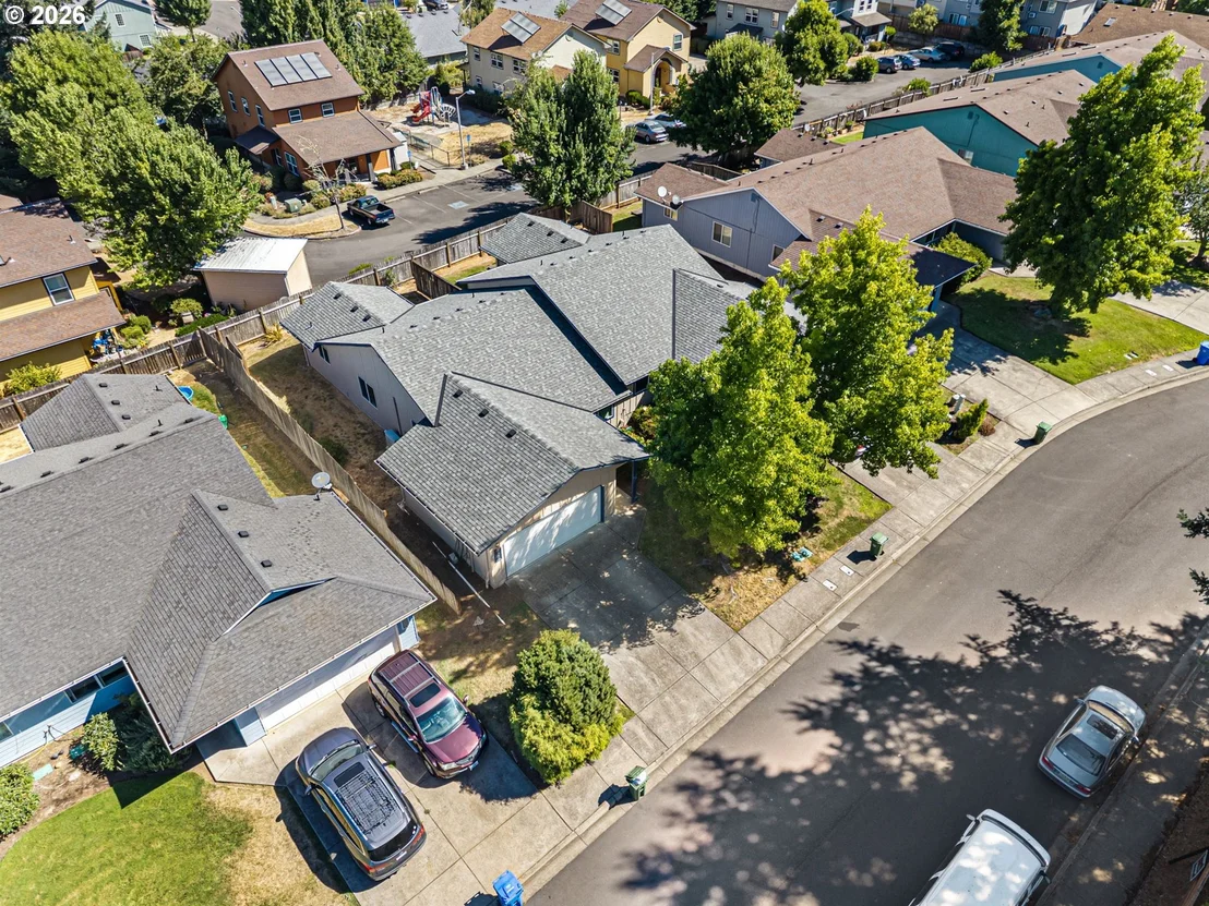Photo of 850 E BENJAMIN AVE