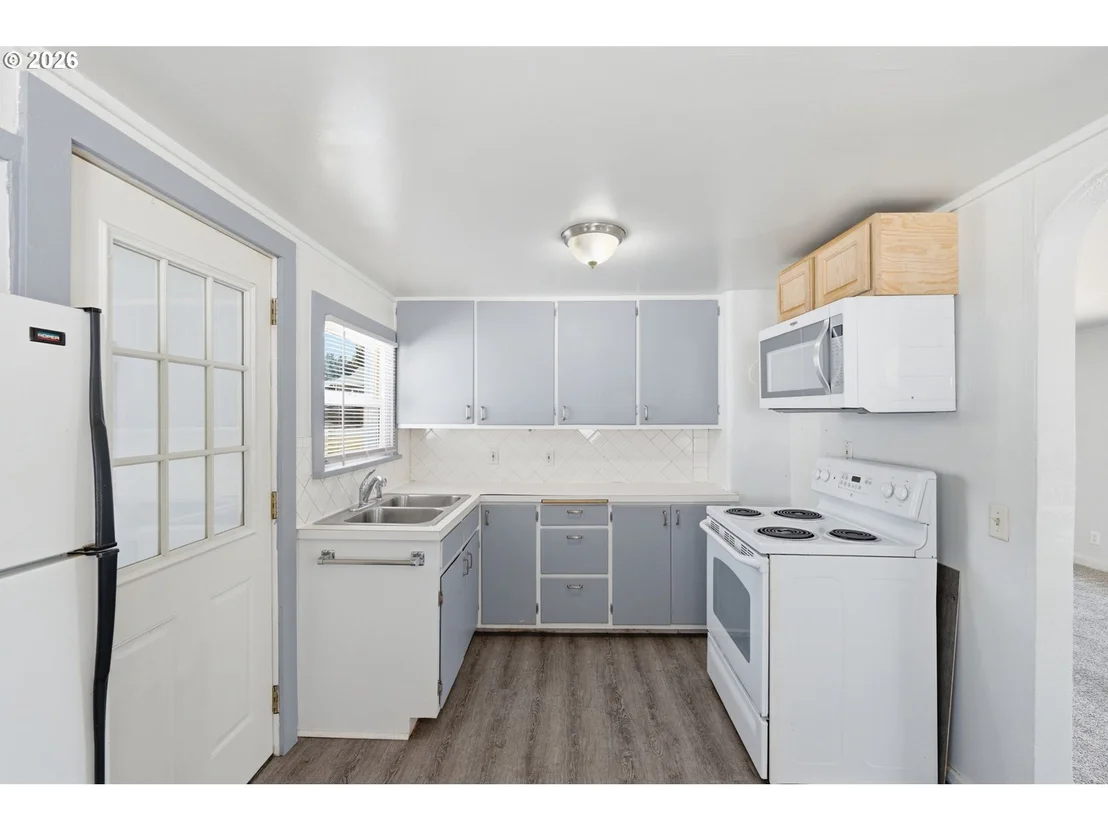 Photo of 595 S 47TH ST
