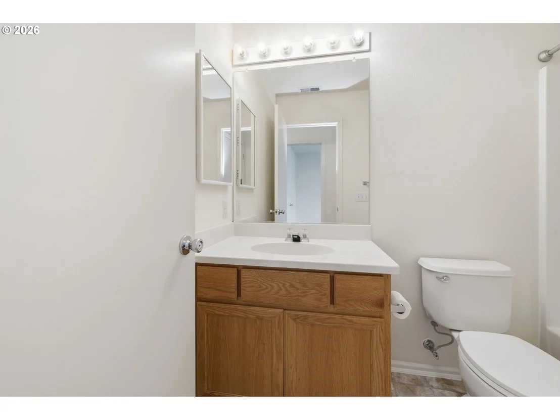 Photo of 1637 HAMLET LN