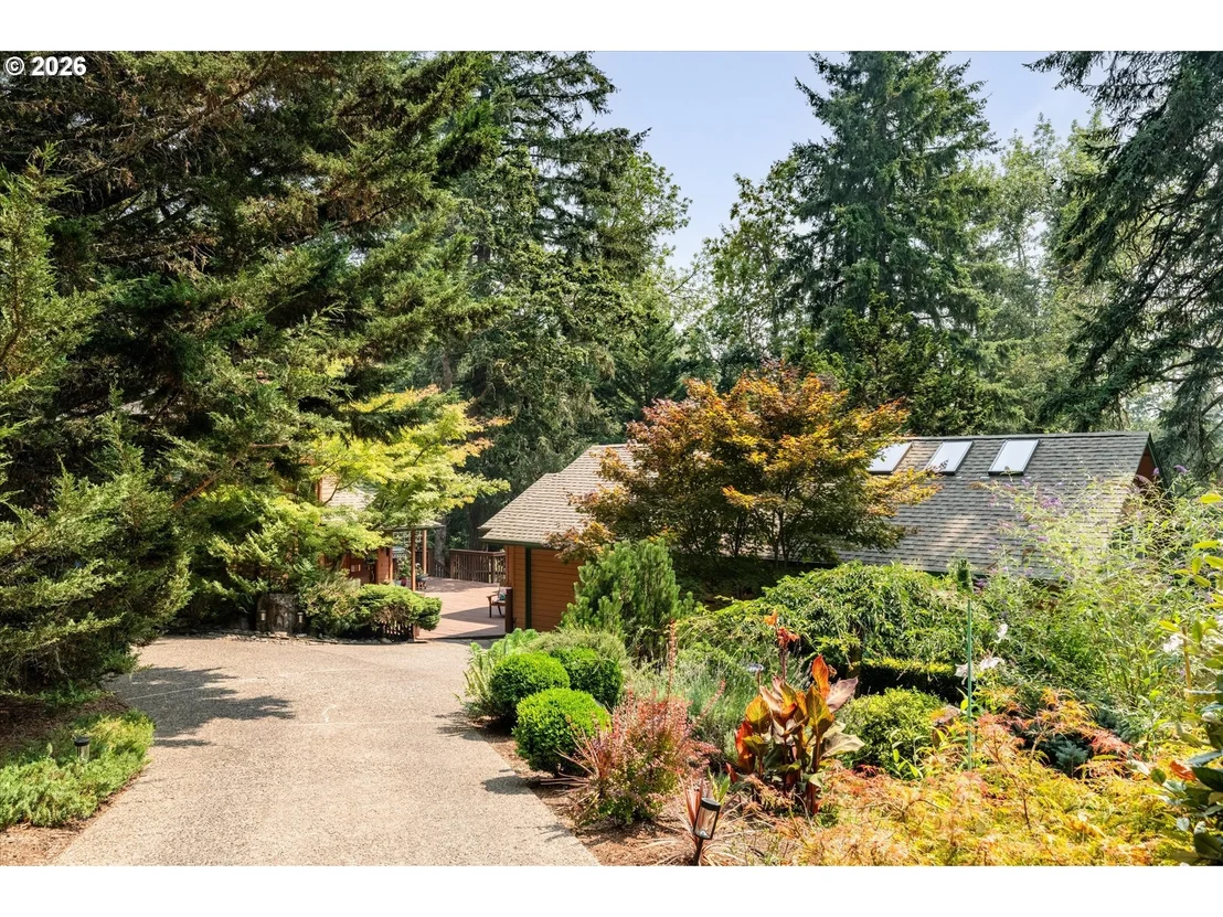 Photo of 2310 DOUGLAS DR