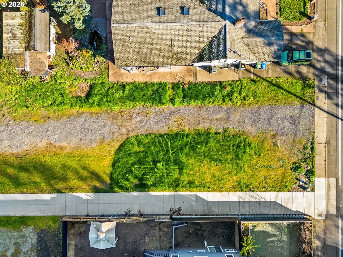 Photo of Unit LOT4 at Cal Young RD