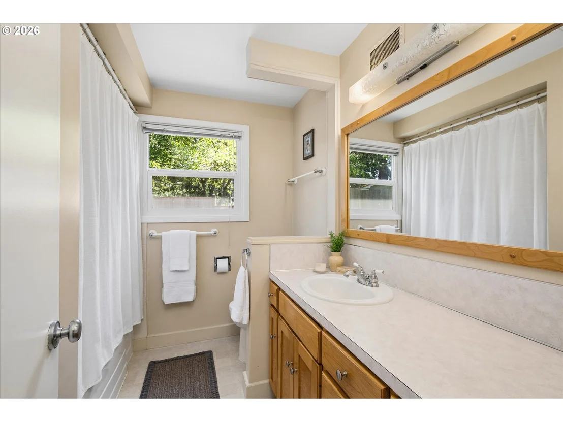 Photo of 190 W 36TH AVE
