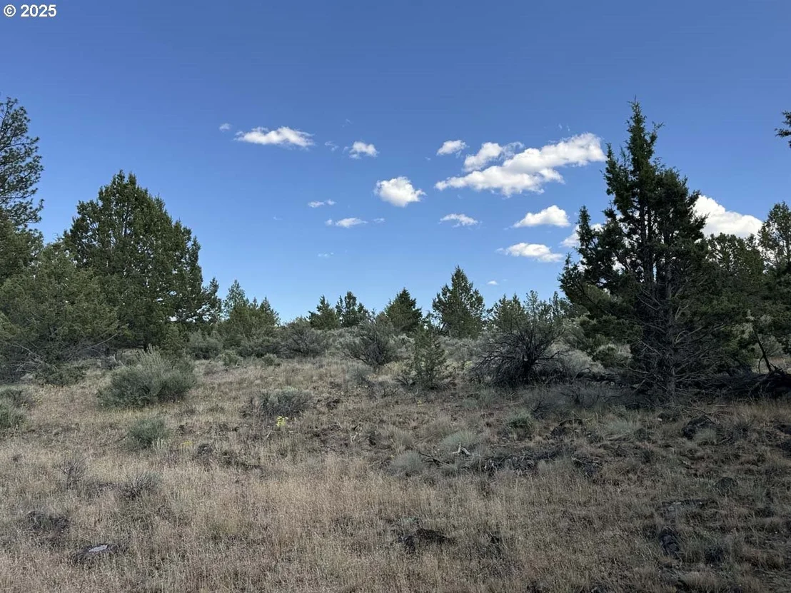 Photo of Unit 300 at HWY 140