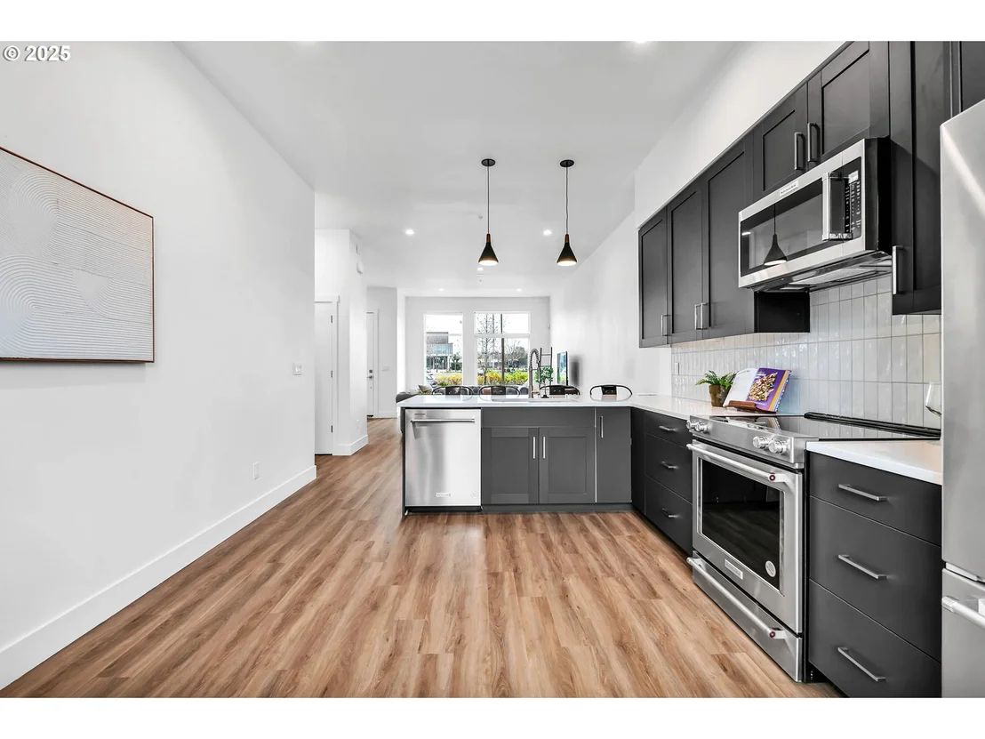 Photo of 177 E 20TH AVE