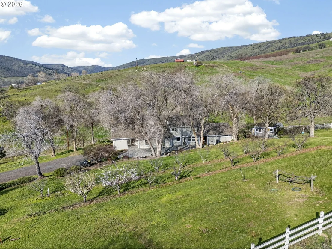 Photo of 3465 THREE MILE RD