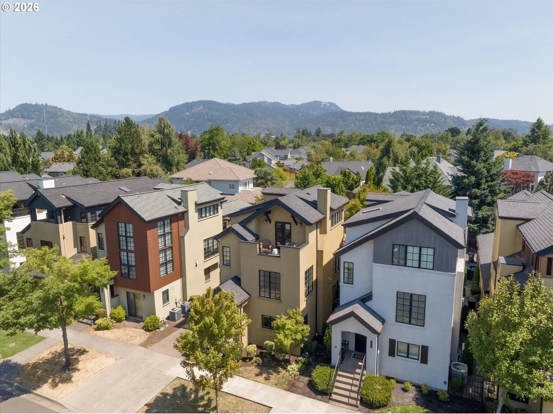 Photo of 2883 LORD BYRON PL