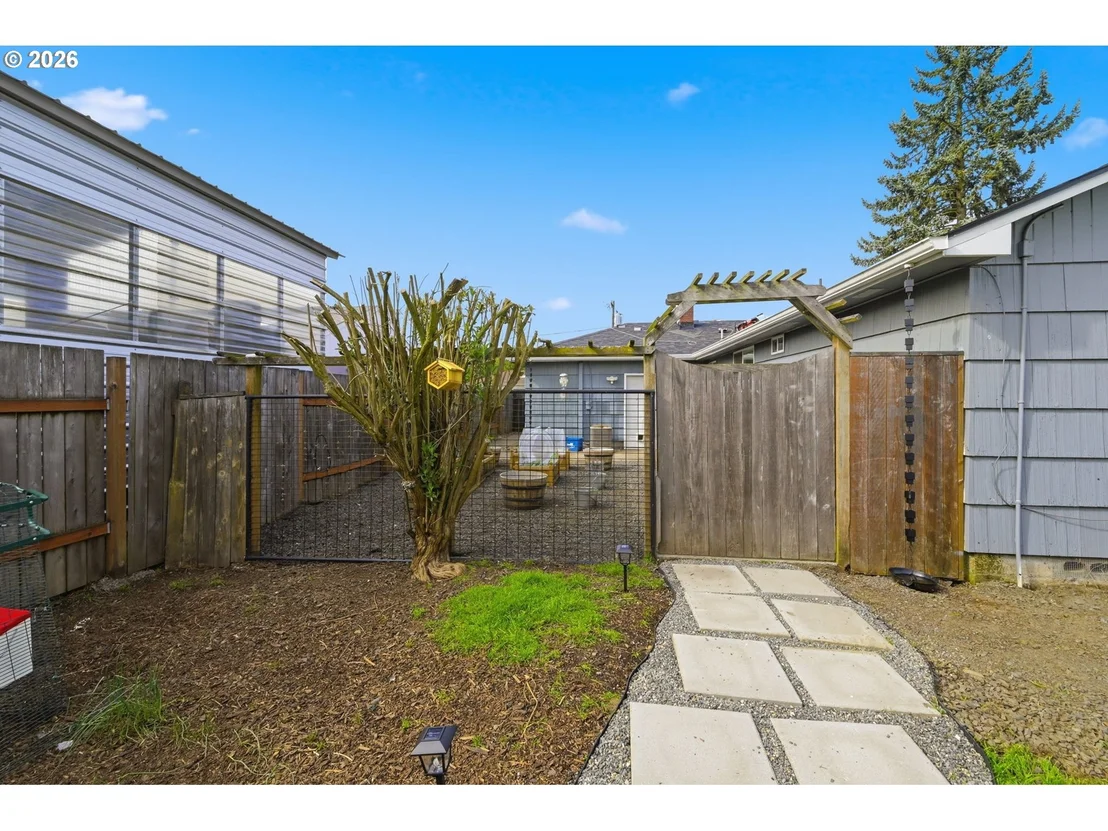 Photo of 4060 WOOD AVE