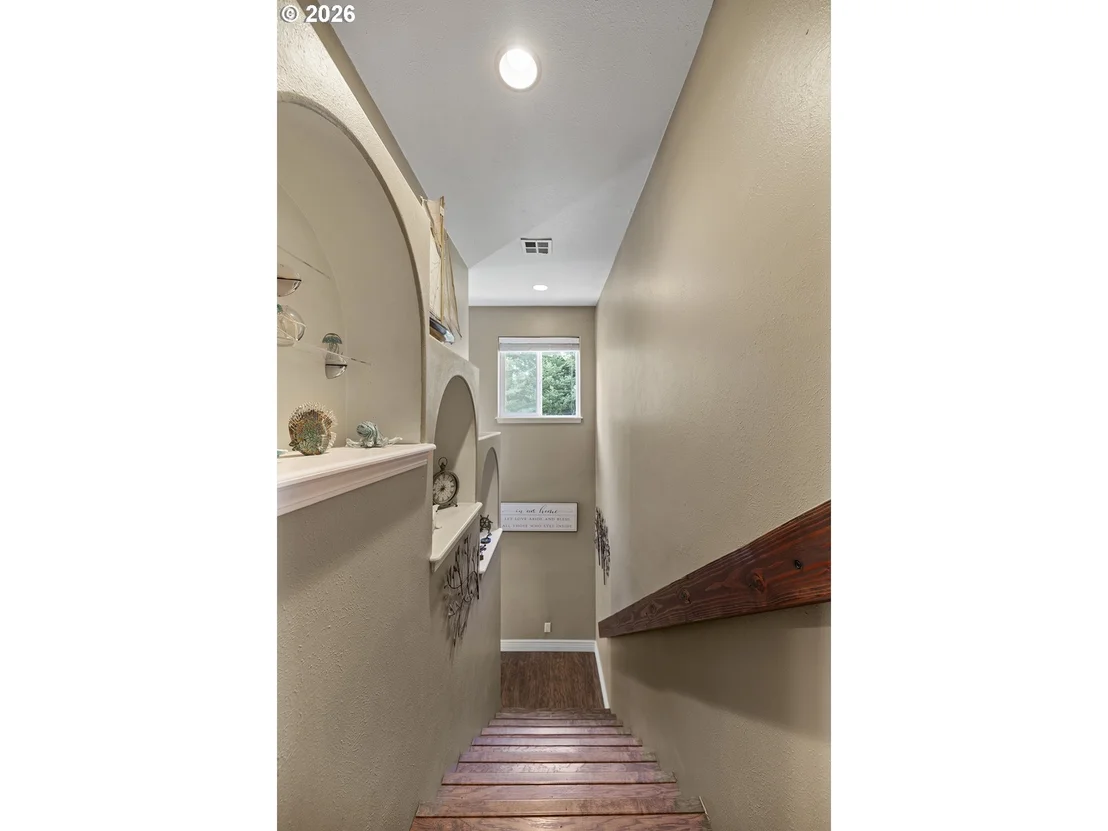 Photo of 997 KRISTA LN
