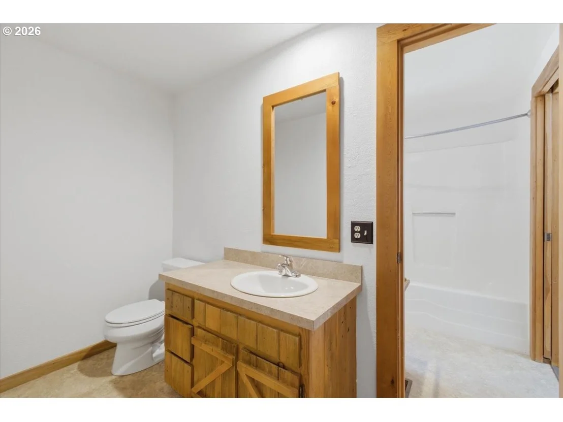Photo of 40875 PEOPLES DR