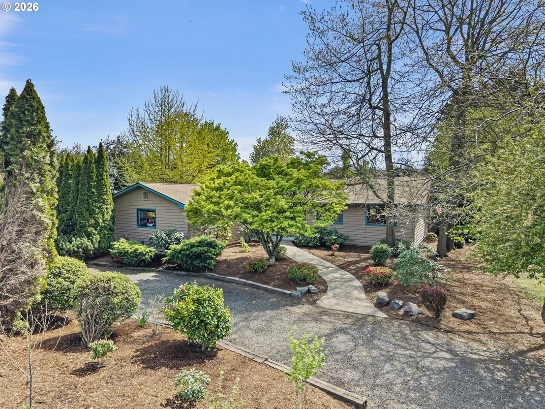 Photo of 84 GREEN LN