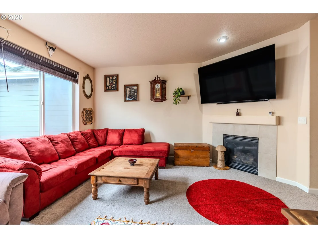 Photo of 866 NW COUNCIL DR