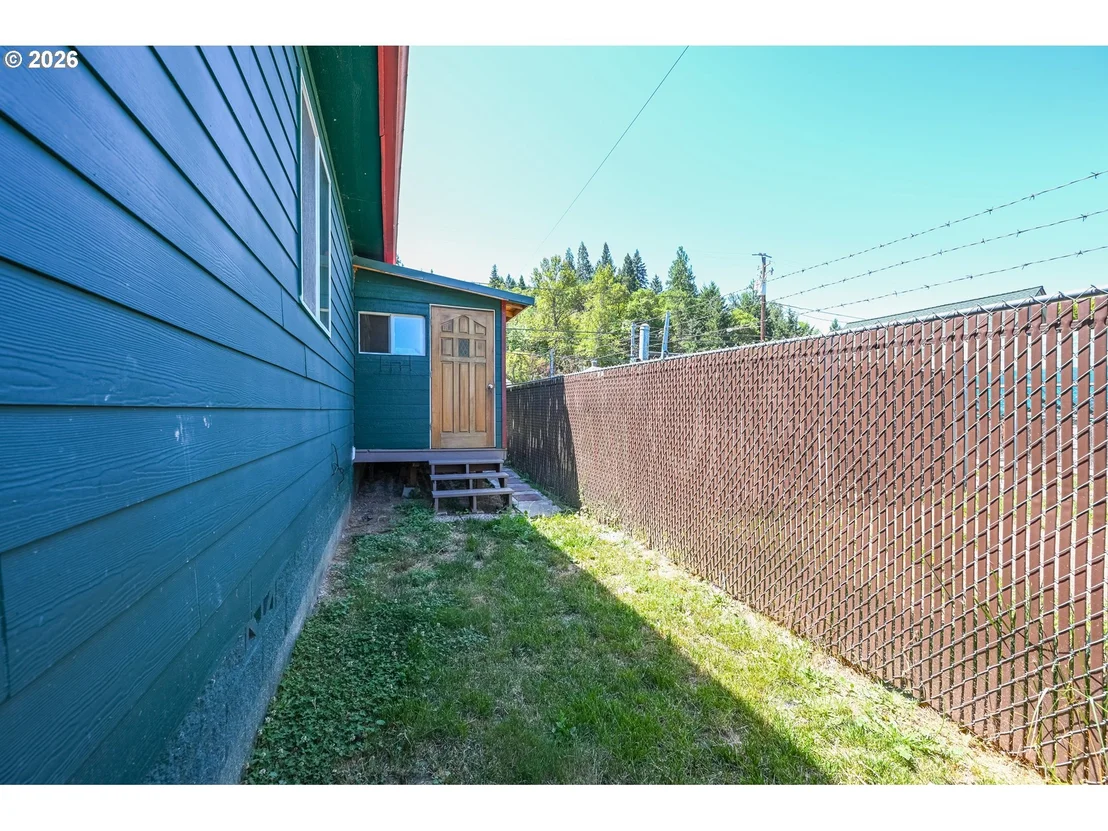 Photo of 356 SETHER AVE