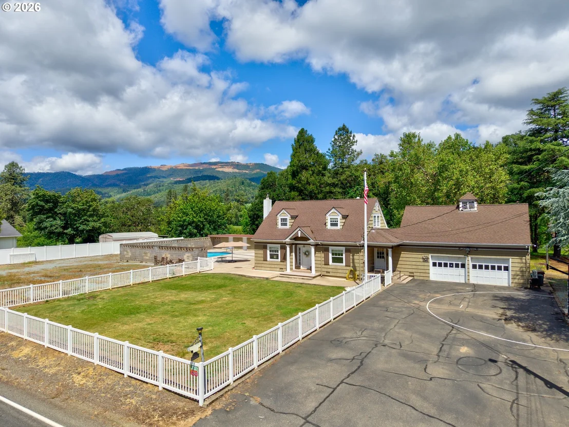 Photo of 1631 GLENBROOK LOOP RD