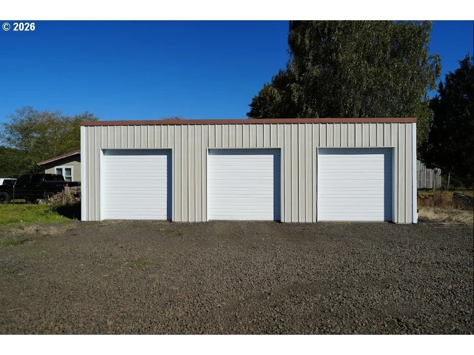 Photo of 43594 GERTTULA LN