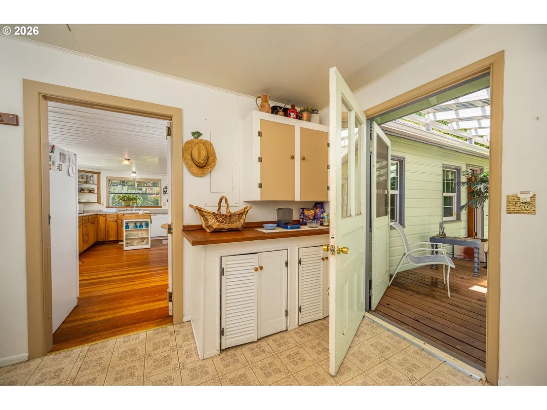 Photo of 40168 BOOTH KELLY RD