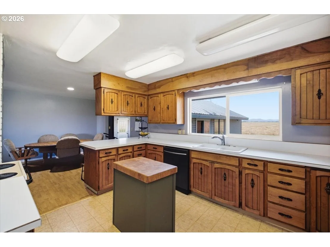 Photo of 34976 KAMPH DR