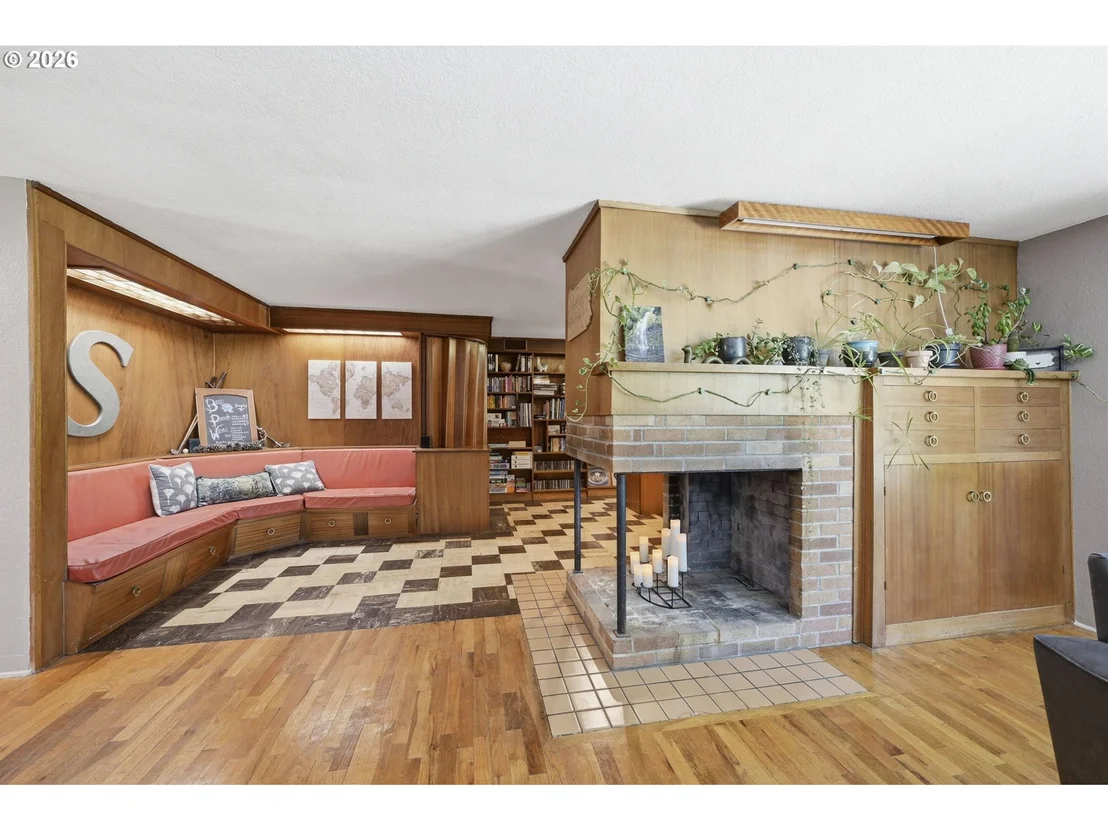 Photo of 110 CORLISS LN