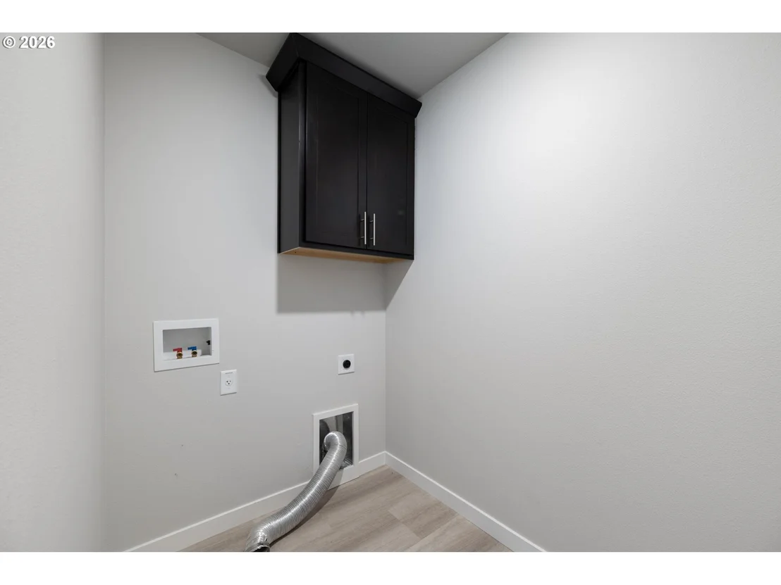 Photo of 2452 W 9TH AVE