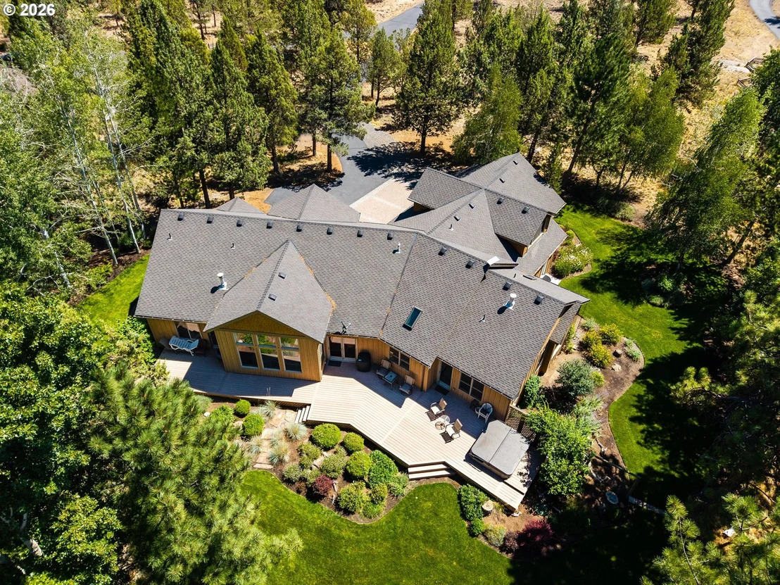 Photo of 17690 Mountain View RD SW