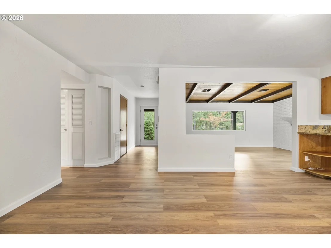Photo of 135 ROLLING HILLS DR