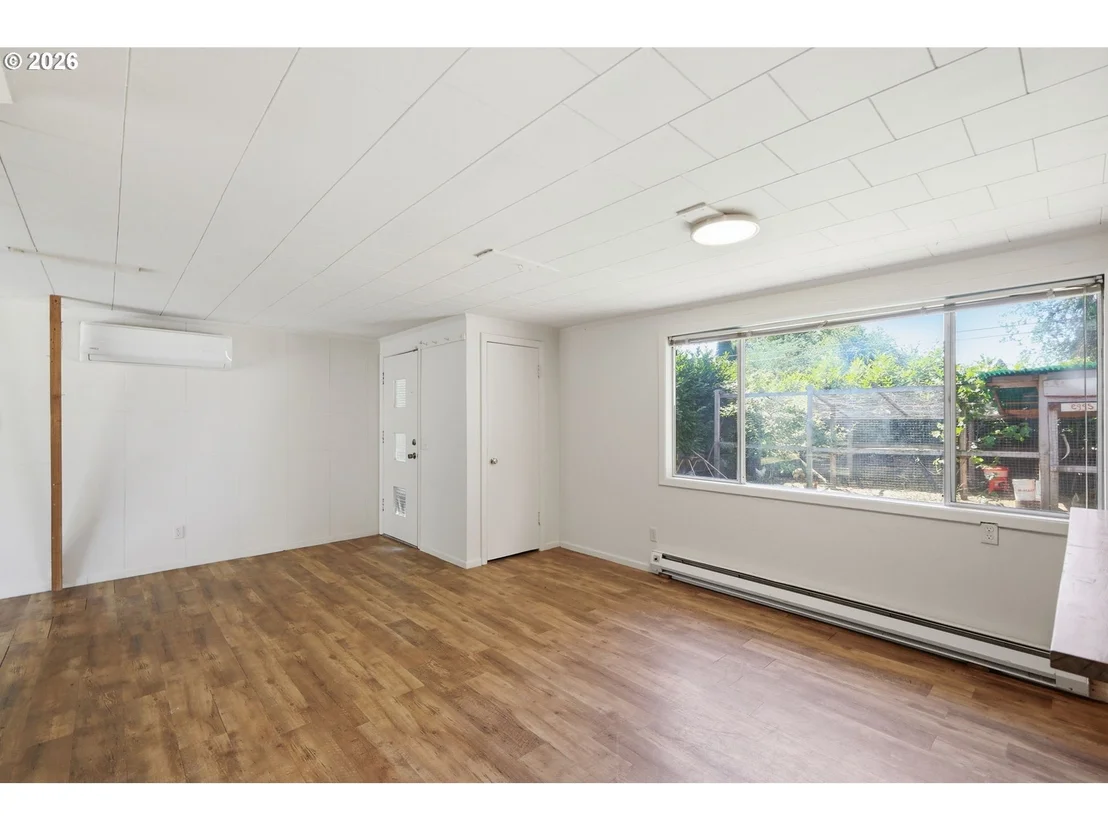 Photo of 605 KOURT DR
