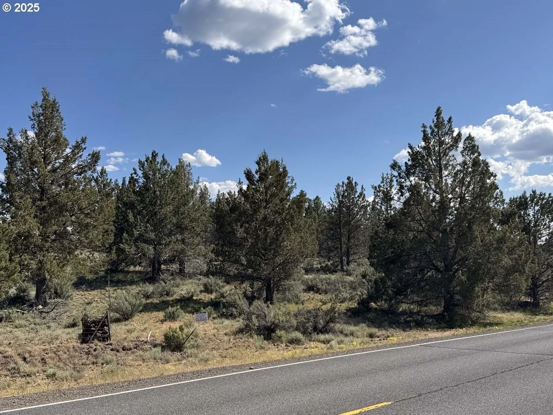 Photo of Unit 300 at HWY 140