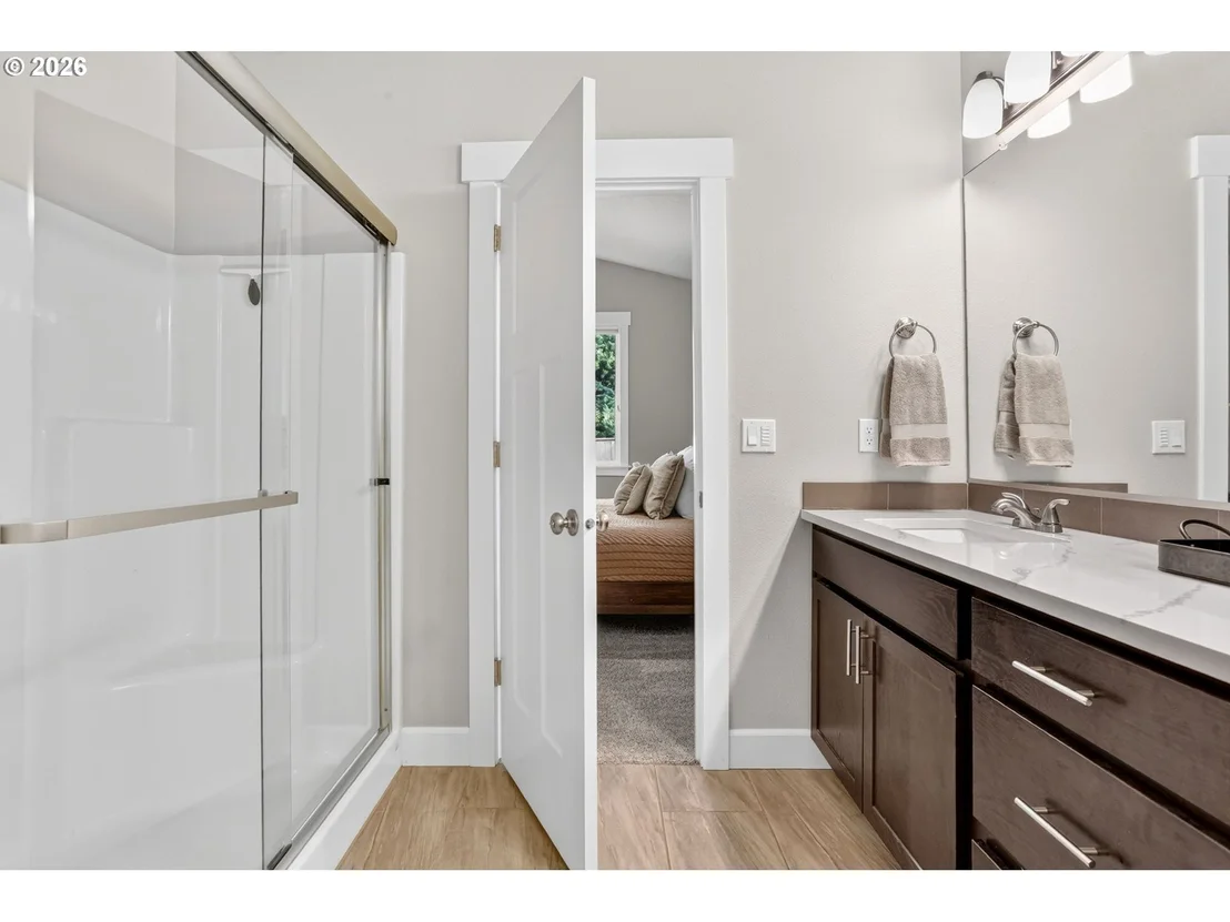 Photo of 1094 NE REGAN HILL LOOP