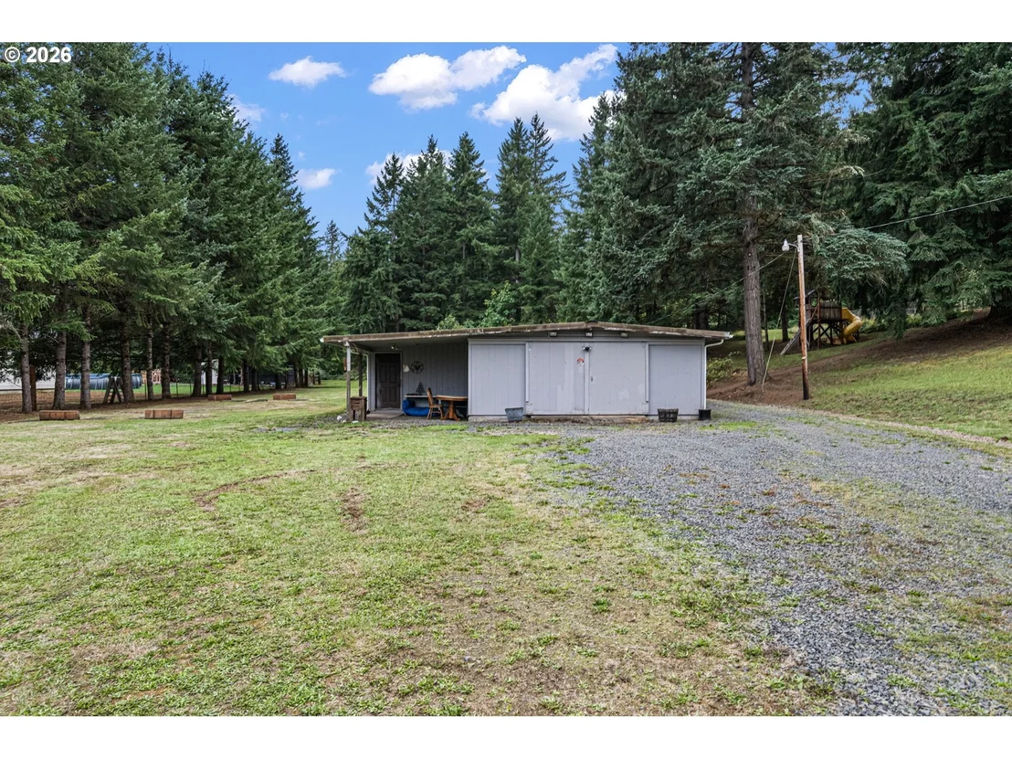 Photo of 39066 CARR TRAIL RD