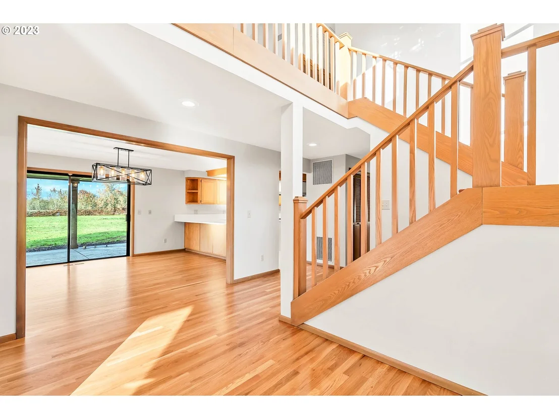 Photo of 27725 Royal
