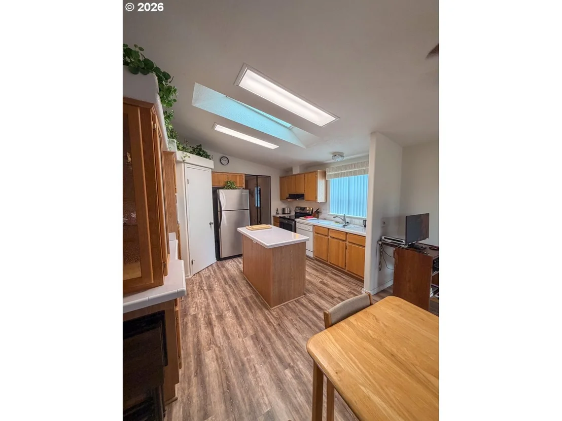 Photo of 600 TIARA ST