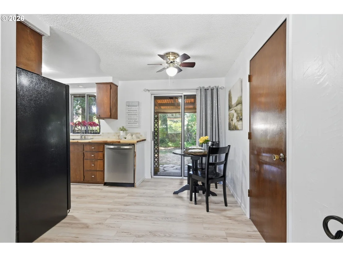 Photo of 2250 W IRWIN WAY