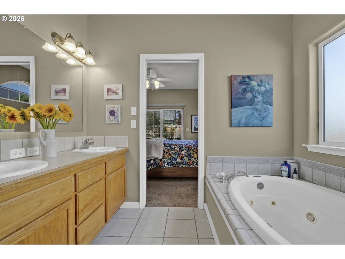 Photo of 190 NAISMITH BLVD