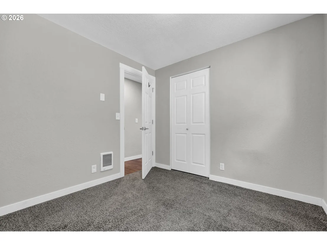 Photo of 326 38TH PL
