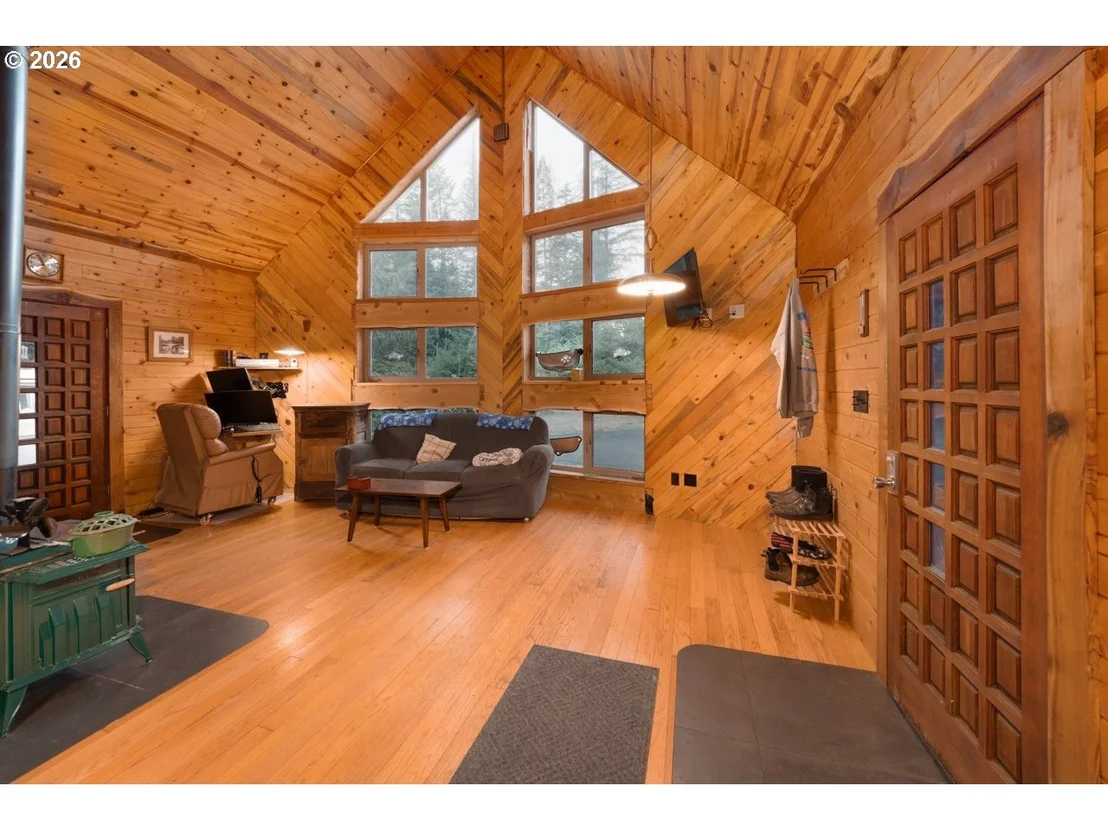 Photo of 55533 MCKENZIE RIVER DR